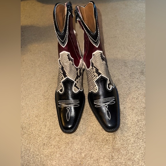 Zara Black and Red Ankle Boots with Snakeskin Detail - Picture 3 of 7